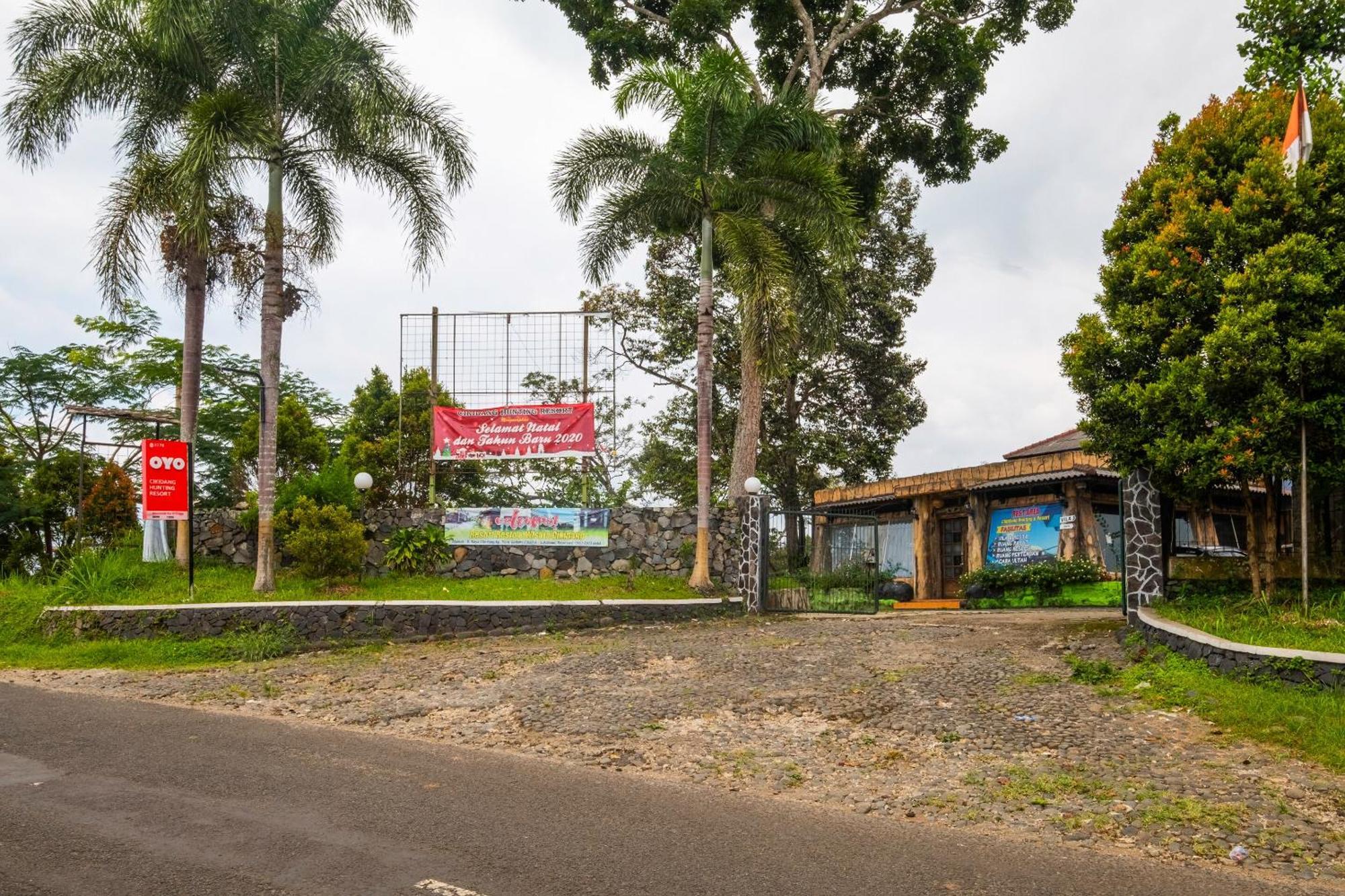 Oyo 2278 Cikidang Hunting Resort Sukabumi Exterior foto