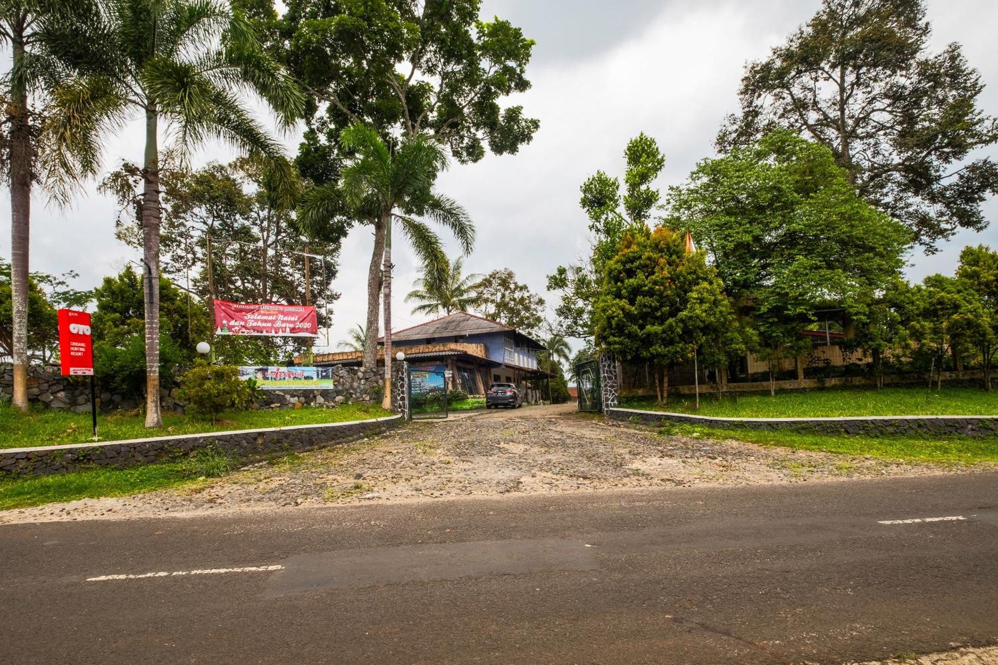 Oyo 2278 Cikidang Hunting Resort Sukabumi Exterior foto